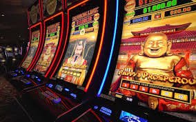 apel168 game lobby showing BandarQ and slot options